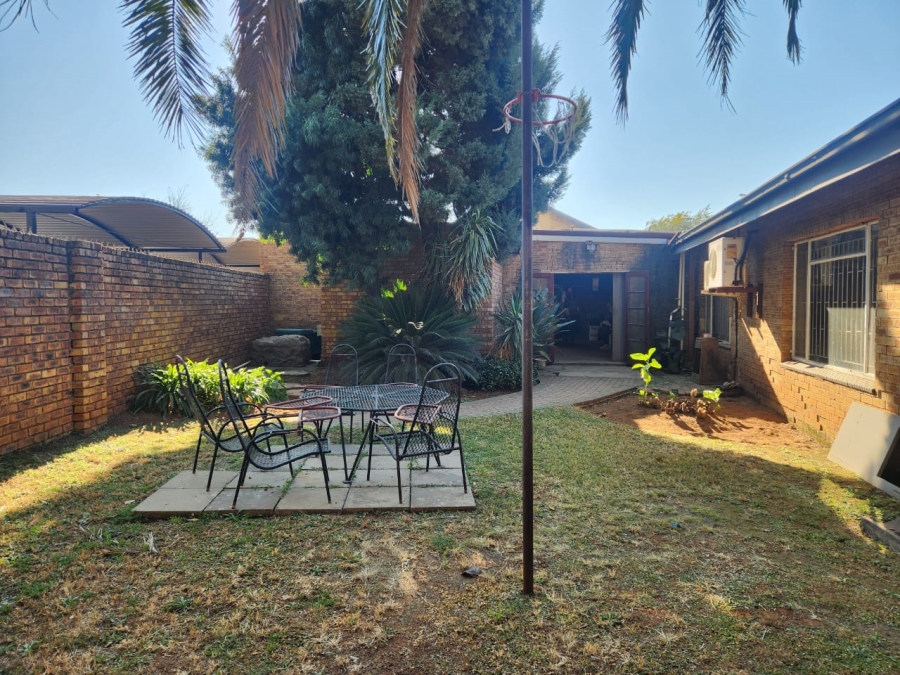 4 Bedroom Property for Sale in Kookrus Gauteng