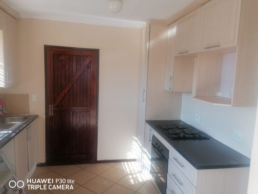 2 Bedroom Property for Sale in Mahube Valley Gauteng
