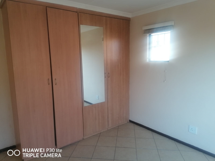 2 Bedroom Property for Sale in Mahube Valley Gauteng