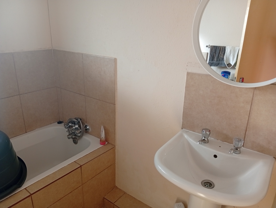 2 Bedroom Property for Sale in Mahube Valley Gauteng