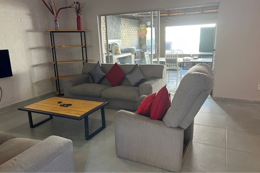 4 Bedroom Property for Sale in Rooihuiskraal Gauteng