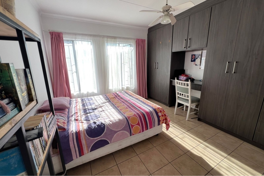4 Bedroom Property for Sale in Rooihuiskraal Gauteng