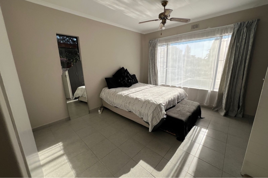 4 Bedroom Property for Sale in Rooihuiskraal Gauteng