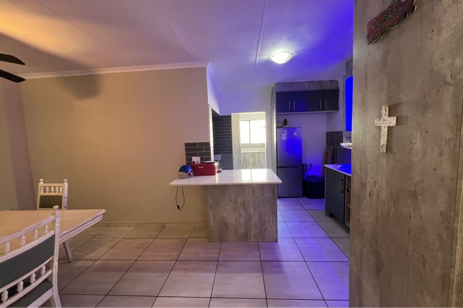 4 Bedroom Property for Sale in Rooihuiskraal Gauteng
