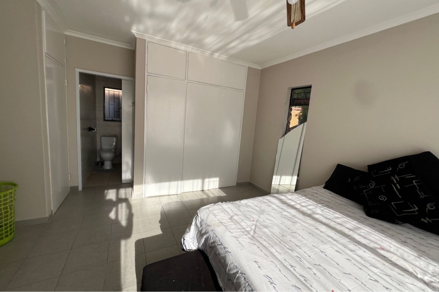 4 Bedroom Property for Sale in Rooihuiskraal Gauteng
