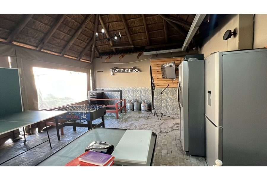 4 Bedroom Property for Sale in Rooihuiskraal Gauteng