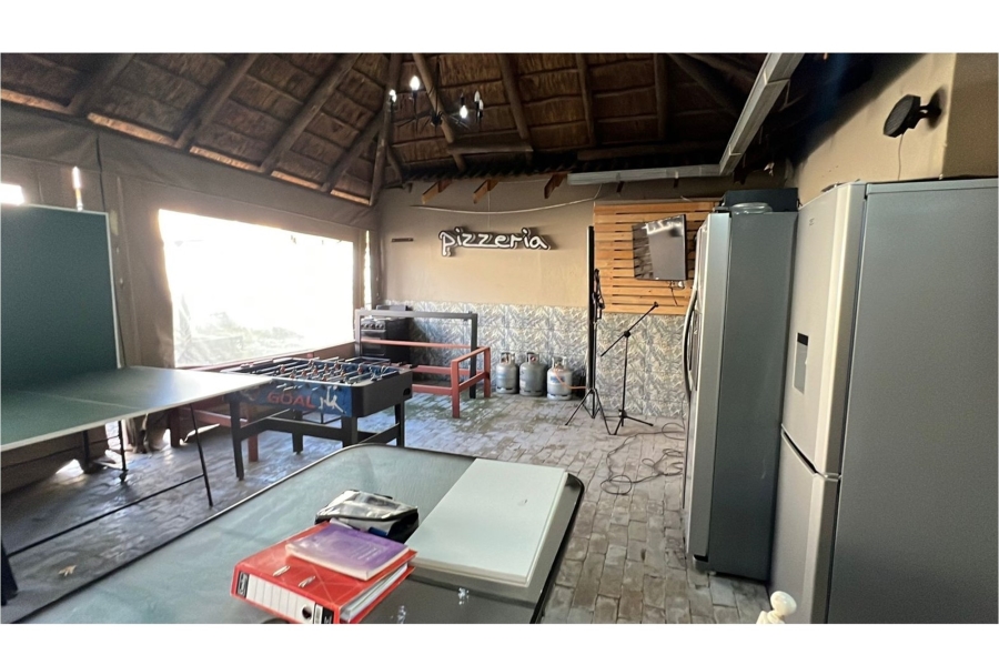 4 Bedroom Property for Sale in Rooihuiskraal Gauteng