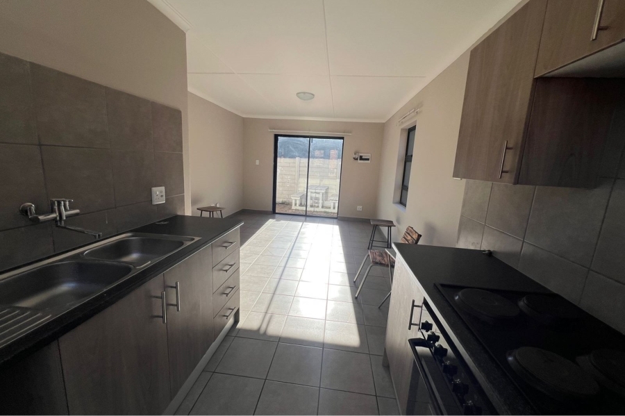 4 Bedroom Property for Sale in Rooihuiskraal Gauteng