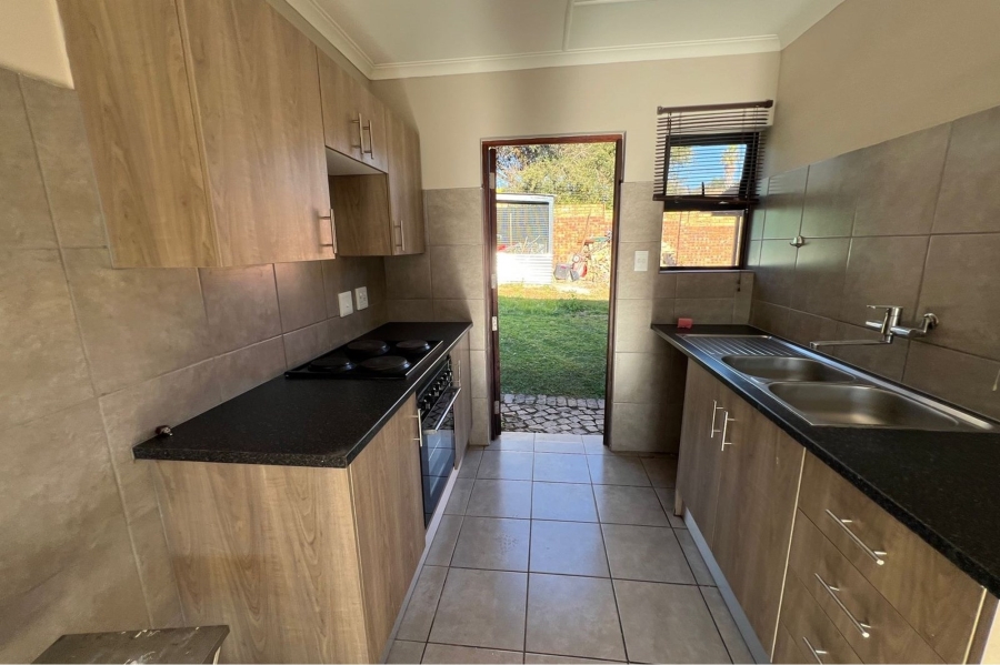 4 Bedroom Property for Sale in Rooihuiskraal Gauteng