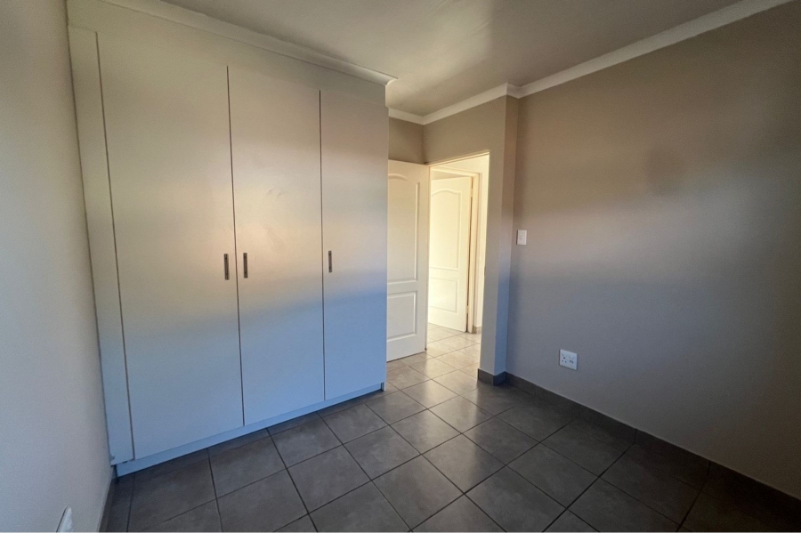4 Bedroom Property for Sale in Rooihuiskraal Gauteng