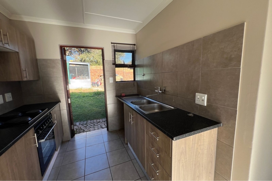 4 Bedroom Property for Sale in Rooihuiskraal Gauteng