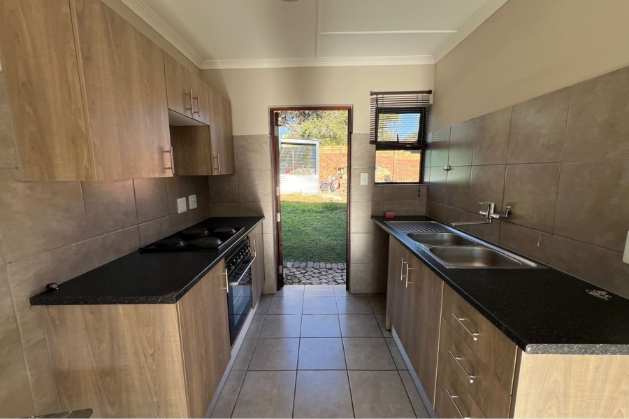 4 Bedroom Property for Sale in Rooihuiskraal Gauteng