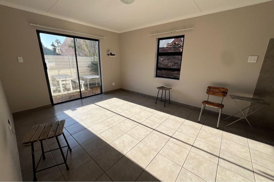 4 Bedroom Property for Sale in Rooihuiskraal Gauteng