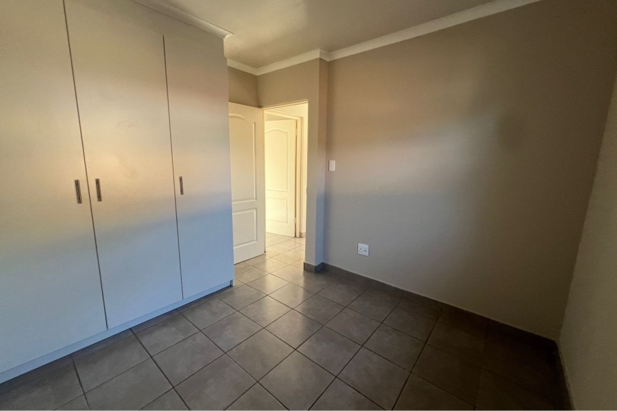 4 Bedroom Property for Sale in Rooihuiskraal Gauteng