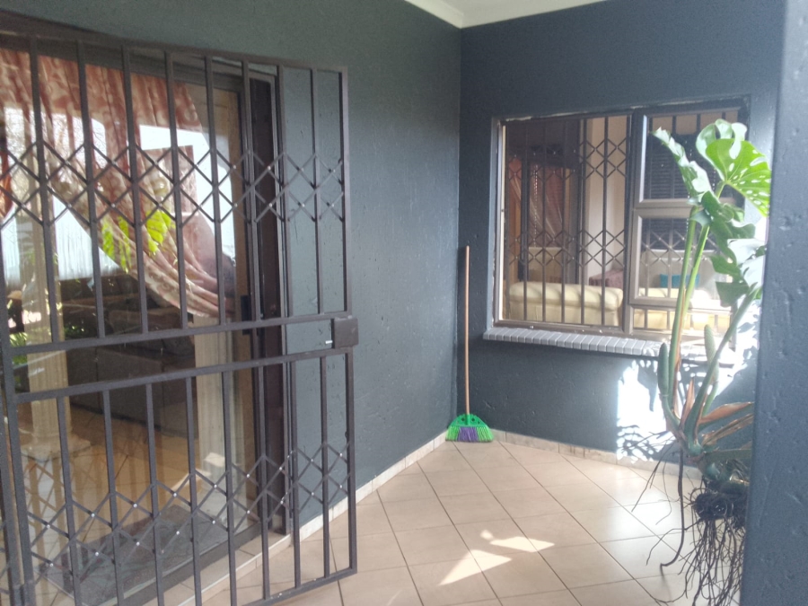 3 Bedroom Property for Sale in Westonaria Gauteng