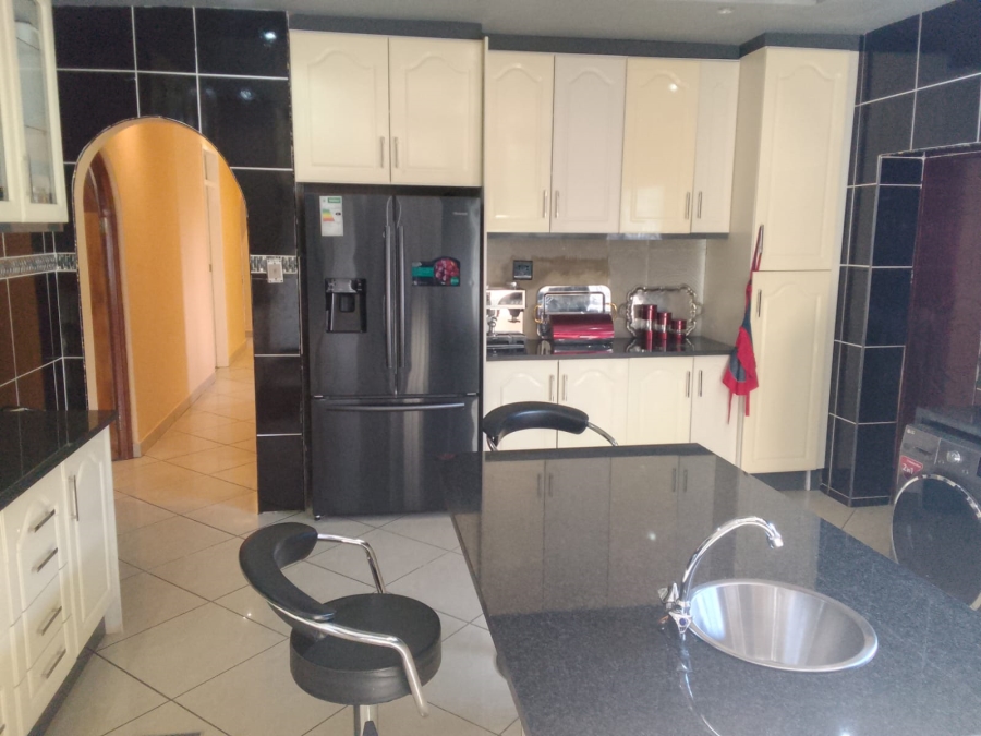 3 Bedroom Property for Sale in Westonaria Gauteng