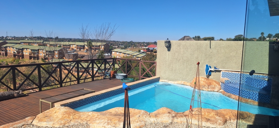 3 Bedroom Property for Sale in Rant En Dal Gauteng