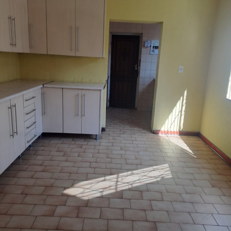 To Let 3 Bedroom Property for Rent in Orange Grove Gauteng