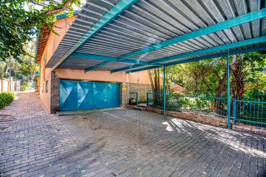 3 Bedroom Property for Sale in Linden Gauteng