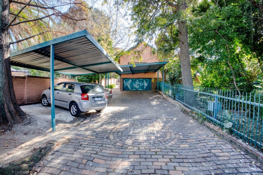 3 Bedroom Property for Sale in Linden Gauteng