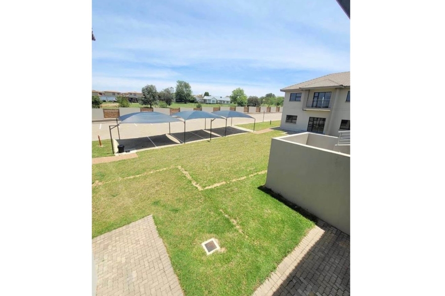 To Let 2 Bedroom Property for Rent in Noordwyk Gauteng