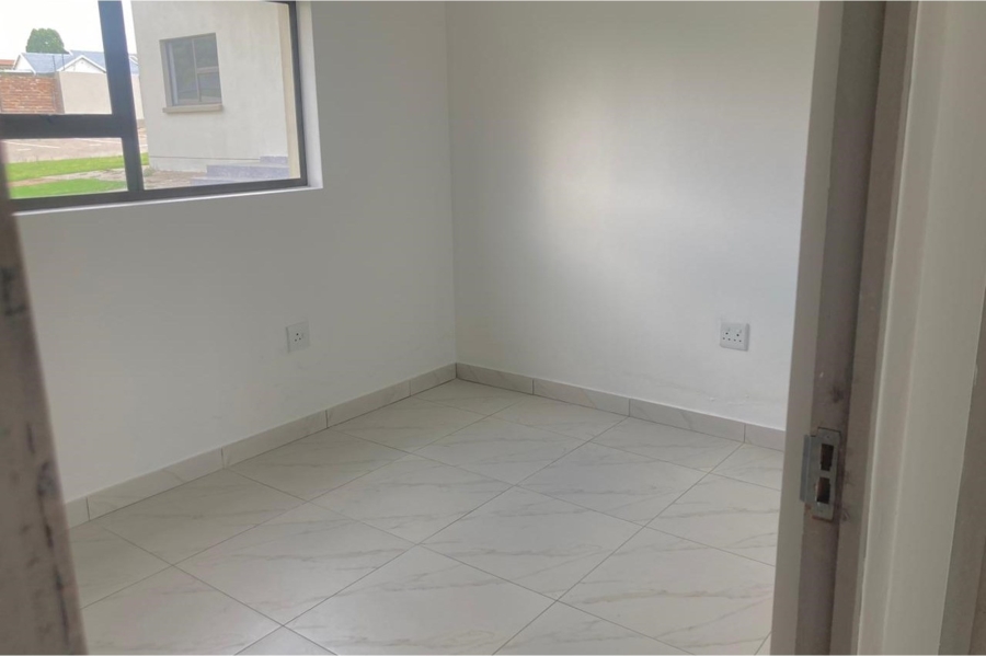 To Let 2 Bedroom Property for Rent in Noordwyk Gauteng