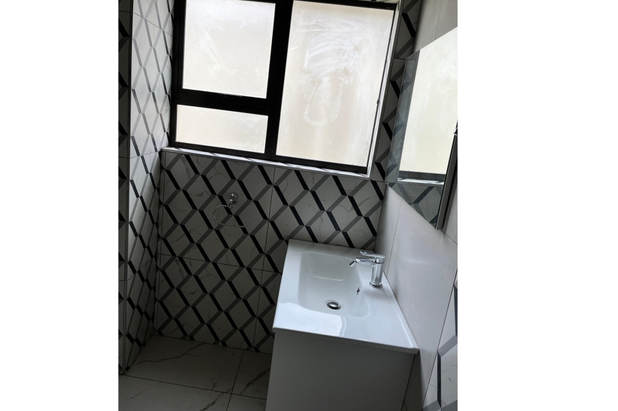 To Let 2 Bedroom Property for Rent in Noordwyk Gauteng