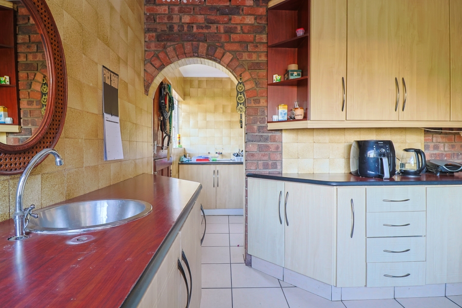 4 Bedroom Property for Sale in Blignautsrus A H Gauteng