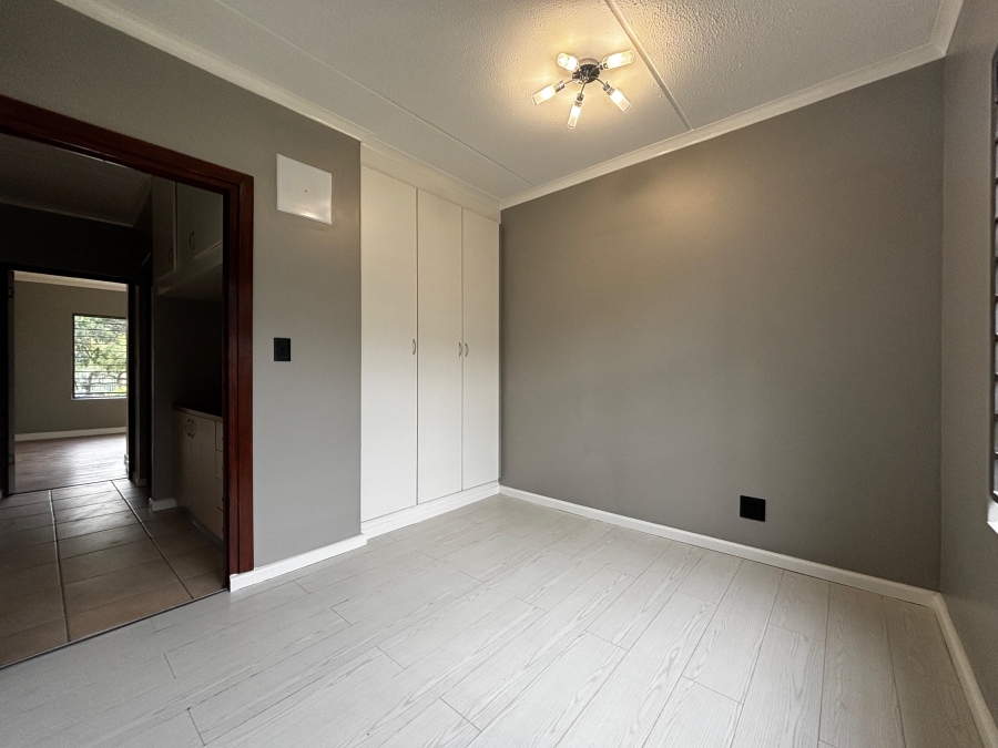 2 Bedroom Property for Sale in Greenstone Hill Gauteng