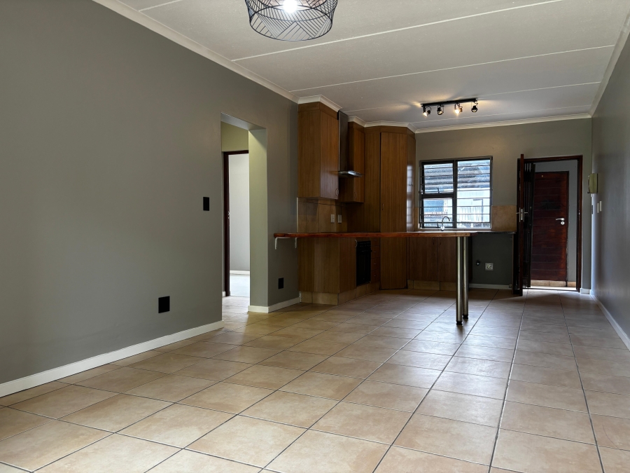 2 Bedroom Property for Sale in Greenstone Hill Gauteng
