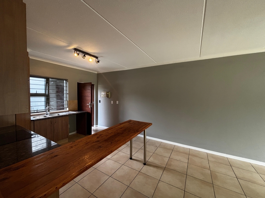 2 Bedroom Property for Sale in Greenstone Hill Gauteng