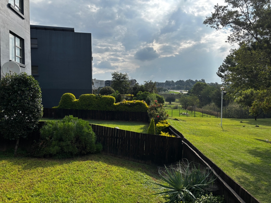 2 Bedroom Property for Sale in Greenstone Hill Gauteng