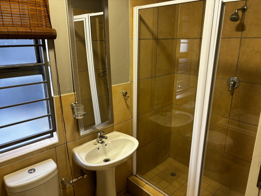 2 Bedroom Property for Sale in Greenstone Hill Gauteng