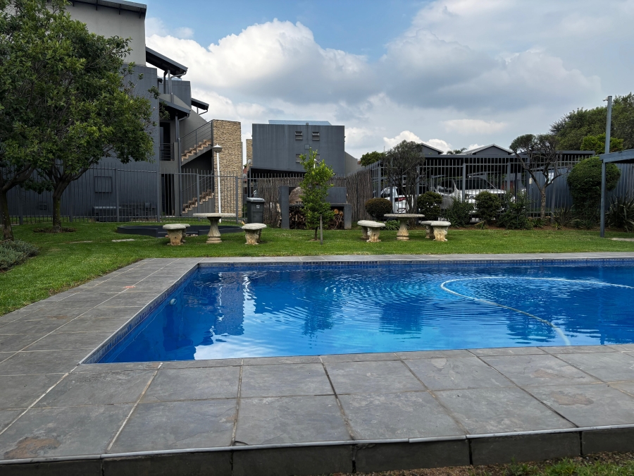 2 Bedroom Property for Sale in Greenstone Hill Gauteng