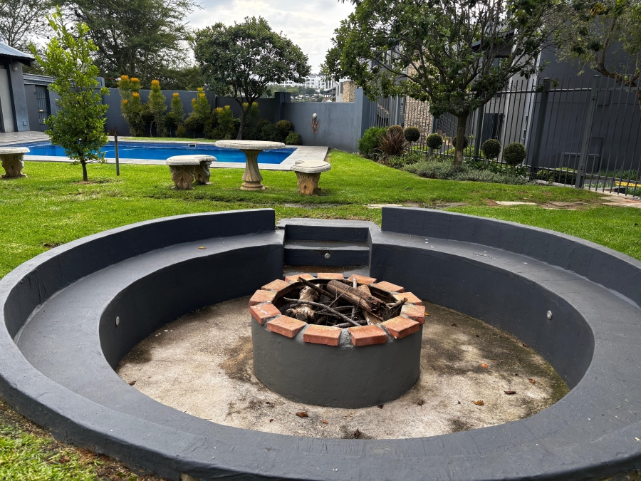 2 Bedroom Property for Sale in Greenstone Hill Gauteng