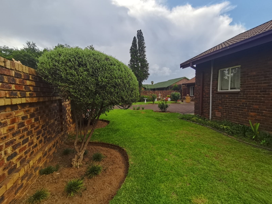 4 Bedroom Property for Sale in Vanderbijlpark Sw 2 Gauteng