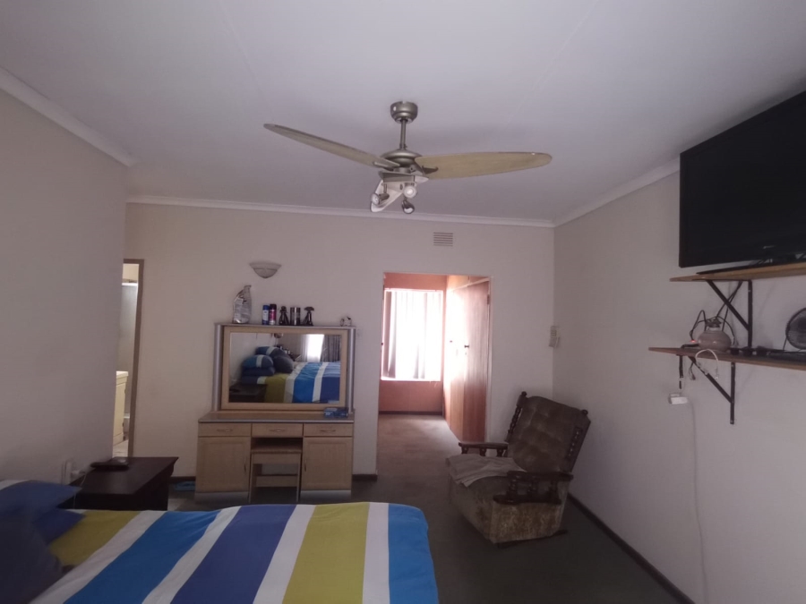 4 Bedroom Property for Sale in Vanderbijlpark Sw 2 Gauteng