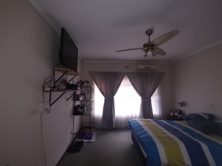 4 Bedroom Property for Sale in Vanderbijlpark Sw 2 Gauteng