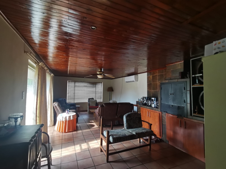 4 Bedroom Property for Sale in Vanderbijlpark Sw 2 Gauteng