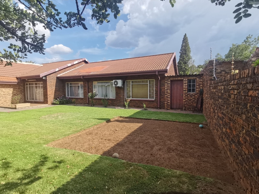 4 Bedroom Property for Sale in Vanderbijlpark Sw 2 Gauteng