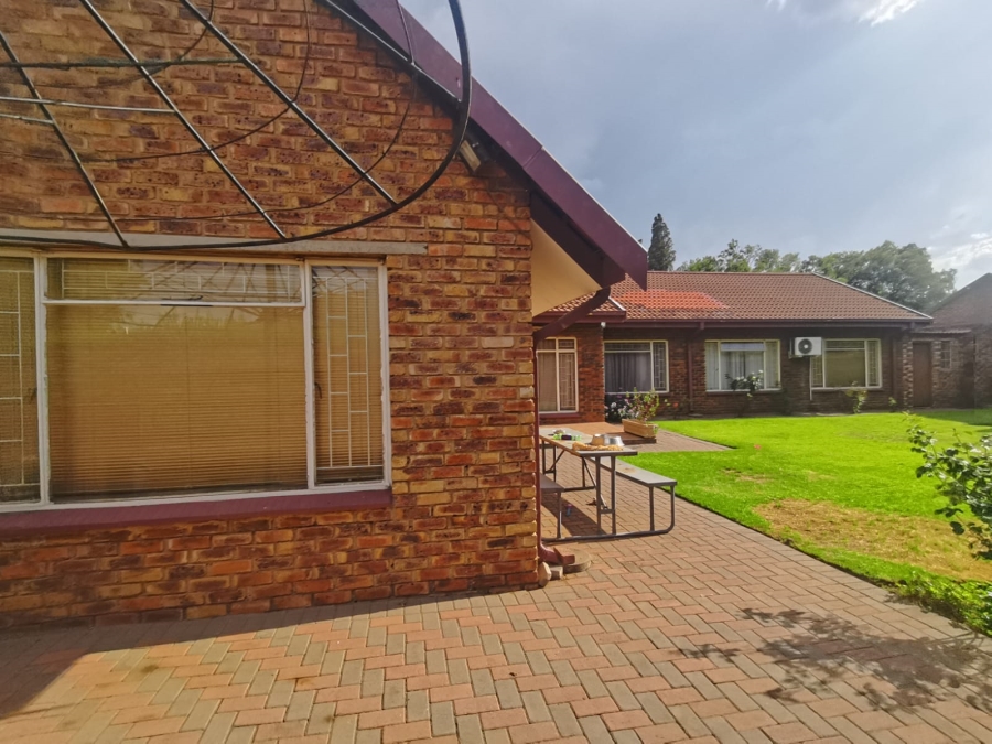 4 Bedroom Property for Sale in Vanderbijlpark Sw 2 Gauteng