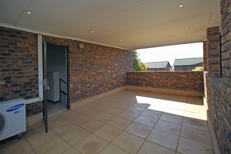 2 Bedroom Property for Sale in Noordhang Gauteng