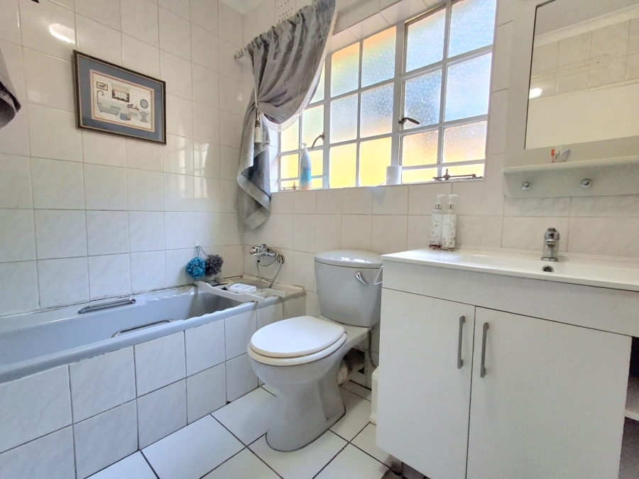 5 Bedroom Property for Sale in Germiston Central Gauteng
