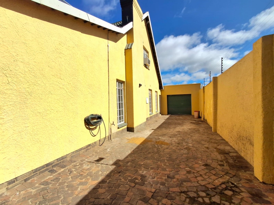 5 Bedroom Property for Sale in Germiston Central Gauteng