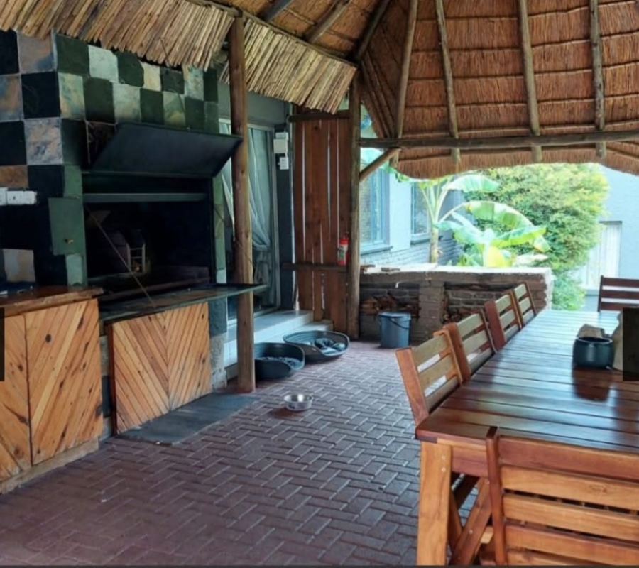 5 Bedroom Property for Sale in Rant En Dal Gauteng