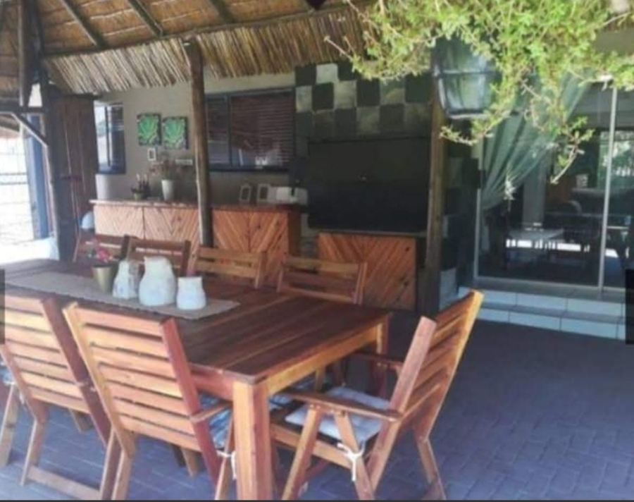 5 Bedroom Property for Sale in Rant En Dal Gauteng