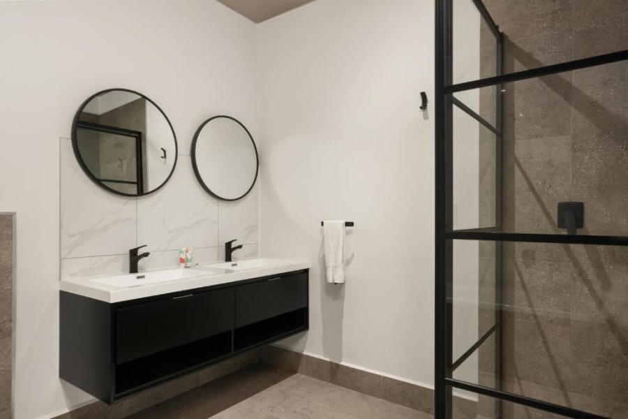 1 Bedroom Property for Sale in Sandton Central Gauteng