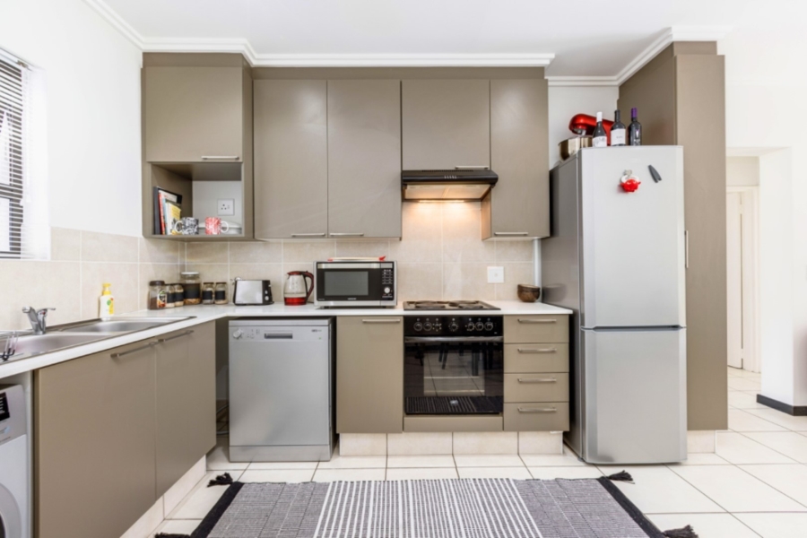 To Let 1 Bedroom Property for Rent in Lonehill Gauteng