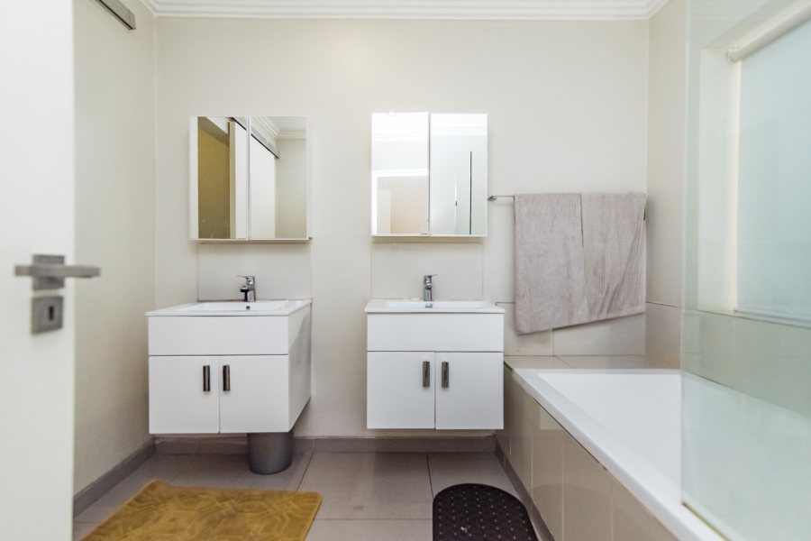 1 Bedroom Property for Sale in Morningside Gauteng