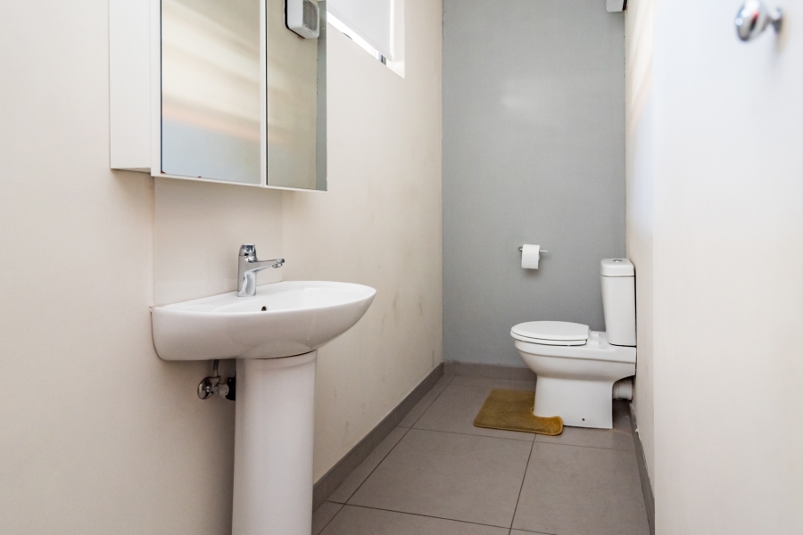 1 Bedroom Property for Sale in Morningside Gauteng